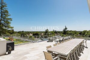 An Exceptional Contemporary Home on the Heights of Bouliac