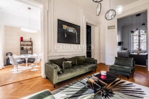 BORDEAUX / Croix de Seguey : Bel appartement avec jardin et parking