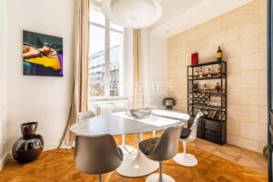 BORDEAUX / Croix de Seguey : Bel appartement avec jardin et parking