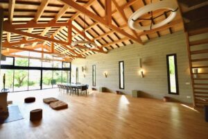 Domaine historique restauré + piscine et 10 hectares de terrain près de Bergerac