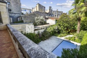 BORDEAUX - Hôtel particulier entre la Place Gambetta et le quartier Saint Seurin