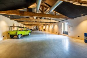 A magnificent, restored Chartreuse in the heart of the vineyards