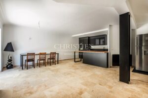 Three-house estate, 350 sqm, with swimming pool