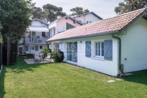 Family home in Arcachon – 195 sqm, 5 bedrooms and possibility of two independent spaces