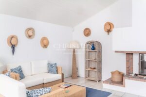 Family home in Arcachon – 195 sqm, 5 bedrooms and possibility of two independent spaces
