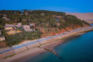 Pyla- Beachfront property