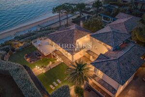 Pyla- Beachfront property