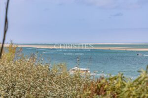Pyla- Beachfront property