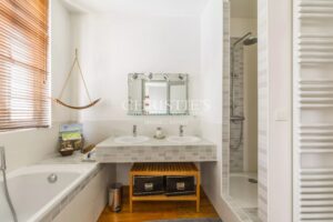 Bordeaux – Primerose, Elegant Bourgeois Residence with Garden, Swimming Pool and Private Parking