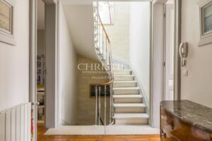 Bordeaux – Primerose, Elegant Bourgeois Residence with Garden, Swimming Pool and Private Parking