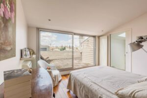 Bordeaux – Primerose, Elegant Bourgeois Residence with Garden, Swimming Pool and Private Parking