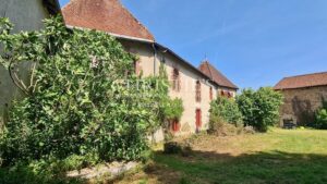 Character 19th century country house just minutes from Limoges