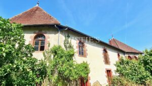 Character 19th century country house just minutes from Limoges