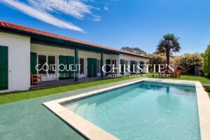 For sale Bidart - Single-storey house near Biarritz with swimming pool, landscaped garden and 4 bedrooms