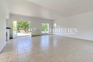 For sale Bidart - Single-storey house near Biarritz with swimming pool, landscaped garden and 4 bedrooms