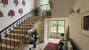 Elegant Family Manor House between Bordeaux and Saint-Émilion