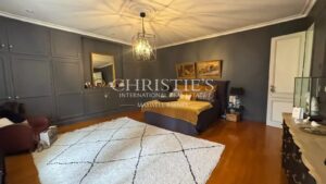 Elegant Family Manor House between Bordeaux and Saint-Émilion