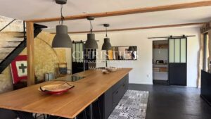 Elegant Family Manor House between Bordeaux and Saint-Émilion