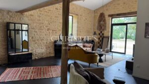 Elegant Family Manor House between Bordeaux and Saint-Émilion