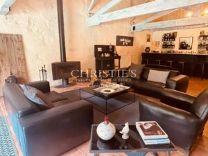 Elegant Family Manor House between Bordeaux and Saint-Émilion