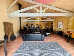 Elegant Family Manor House between Bordeaux and Saint-Émilion