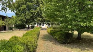 Elegant Family Manor House between Bordeaux and Saint-Émilion