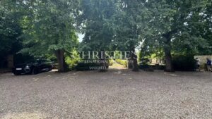 Elegant Family Manor House between Bordeaux and Saint-Émilion