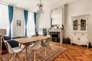 Bordeaux Tourny - Superbe appartement - Prestations anciennes - Ascenseur - Terrasse et Balcon
