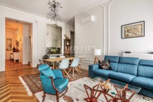 Bordeaux Tourny - Superbe appartement - Prestations anciennes - Ascenseur - Terrasse et Balcon