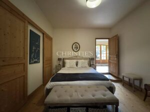 Logis charentais avec dépendances à proximité de l'océan