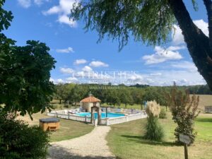 Magnifique Manoir du 18ème Siècle avec Vue Panoramique