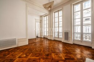 Appartement T2 de 52 m² – Emplacement d’exception entre les Quinconces et le Jardin Public