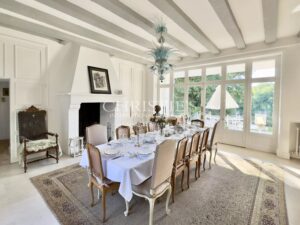 Stunning chateau with 8 bedrooms, outbuildings with fine park and gardens close to Chatellerault