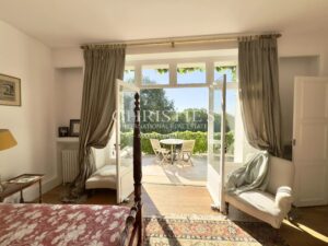 Stunning chateau with 8 bedrooms, outbuildings with fine park and gardens close to Chatellerault