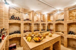Bordeaux – Elegant Historic Chartreuse within Walking Distance of the Golden Triangle