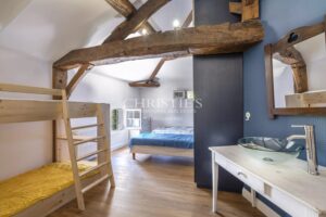 Moulin remarquable du XVIème, 370 m² avec sa maison d'amis, proche de Saintes