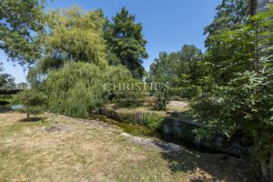 Moulin remarquable du XVIème, 370 m² avec sa maison d'amis, proche de Saintes