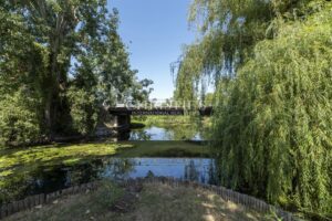 Moulin remarquable du XVIème, 370 m² avec sa maison d'amis, proche de Saintes