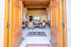 Elégant chateau du XIIIème siécle aux volumes remarquables et sa maison d'amis, vue panoramique, à 5 mn de Lectoure
