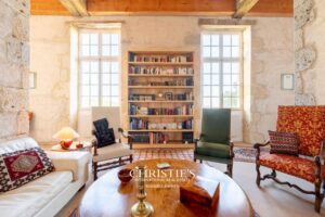 Elégant chateau du XIIIème siécle aux volumes remarquables et sa maison d'amis, vue panoramique, à 5 mn de Lectoure