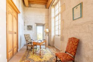 Elégant chateau du XIIIème siécle aux volumes remarquables et sa maison d'amis, vue panoramique, à 5 mn de Lectoure