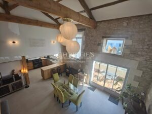 ESPRIT LOFT DANS UN CHAI REHABILITE