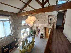 ESPRIT LOFT DANS UN CHAI REHABILITE