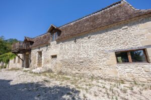 The Bishop's Château Estate — Main Château, Three Cottages, Multiple Pools & 7+ Hectares of Grounds