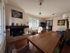 Grande propriété à Grézac : 370 m², piscine couverte, tennis et espace gîte