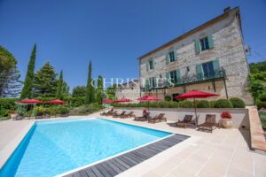 The Peacock Domaine with Three Cottages and Unrivaled Valley Views