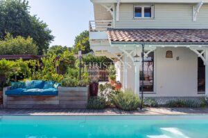 TAUSSAT, Just 150m from the Beach, Charming 4-Bedroom Villa