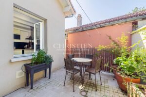TAUSSAT, Just 150m from the Beach, Charming 4-Bedroom Villa