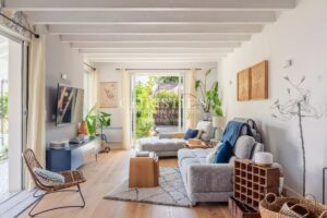 TAUSSAT, Just 150m from the Beach, Charming 4-Bedroom Villa