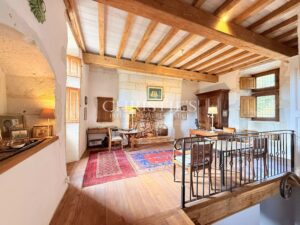 UN LOGIS DU XVIIe SIÈCLE EN PÉRIGORD VERT